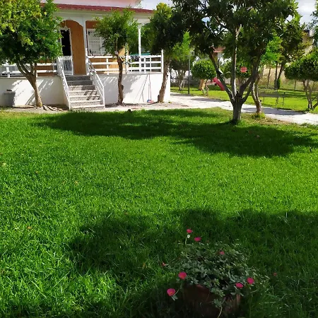 بيت للعطل Deminik Summer House *