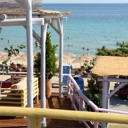Holiday home Deminik Summer House Nea Kallikrateia