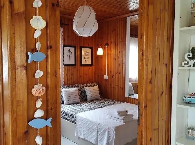 Deminik Summer House