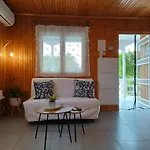 펜션 Deminik Summer House *